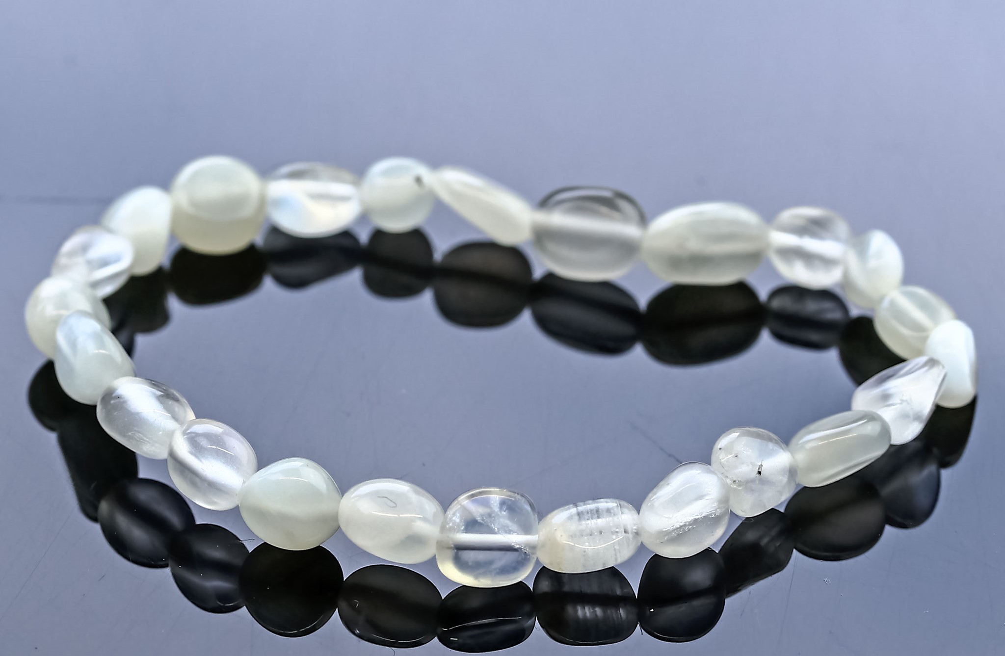 Bracciale in pietra di luna 6x9mm (bianco)