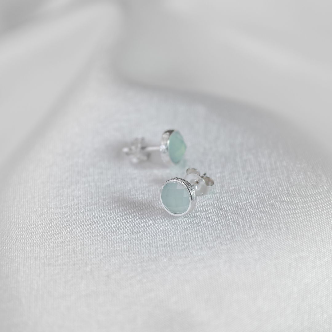 Bild von "Wave". Aqua Chalcedon. Ohrstecker. Silber 925