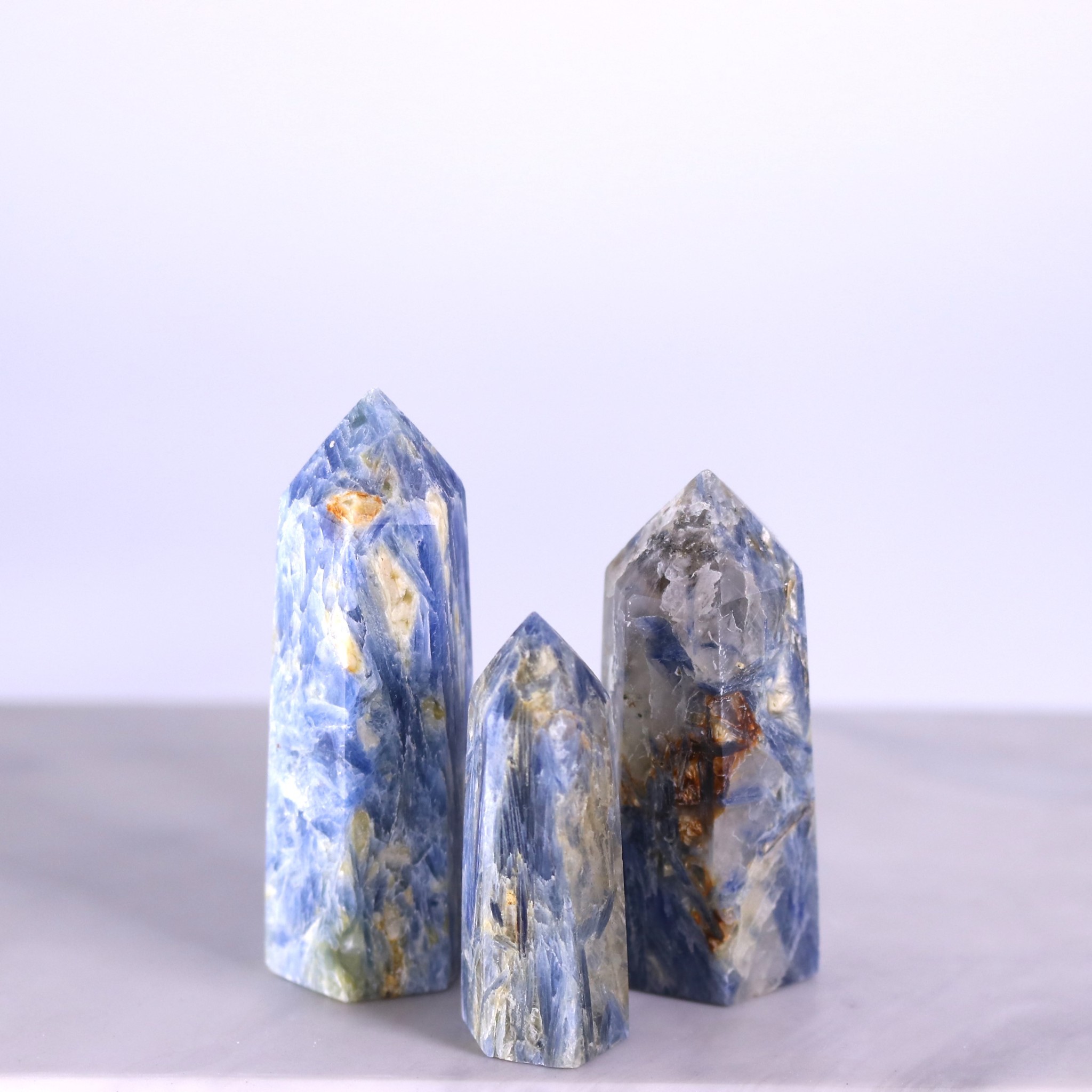 Bild von Kyanit Spitzen poliert (Set à 3 Stk. ca. 330g)