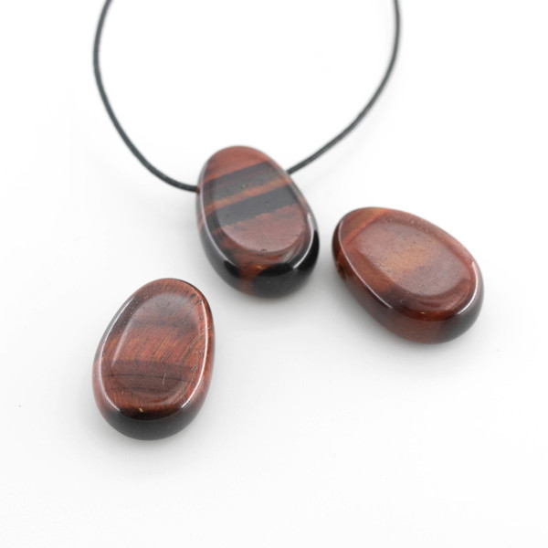 Bild von Rotes Tigerauge Nugget-Tropfen 20x30mm mit 3mm Loch Anhänger 