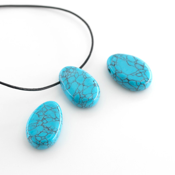 Bild von Türkis gefärbt Nugget-Tropfen 20x30mm mit 3mm Loch Anhänger 