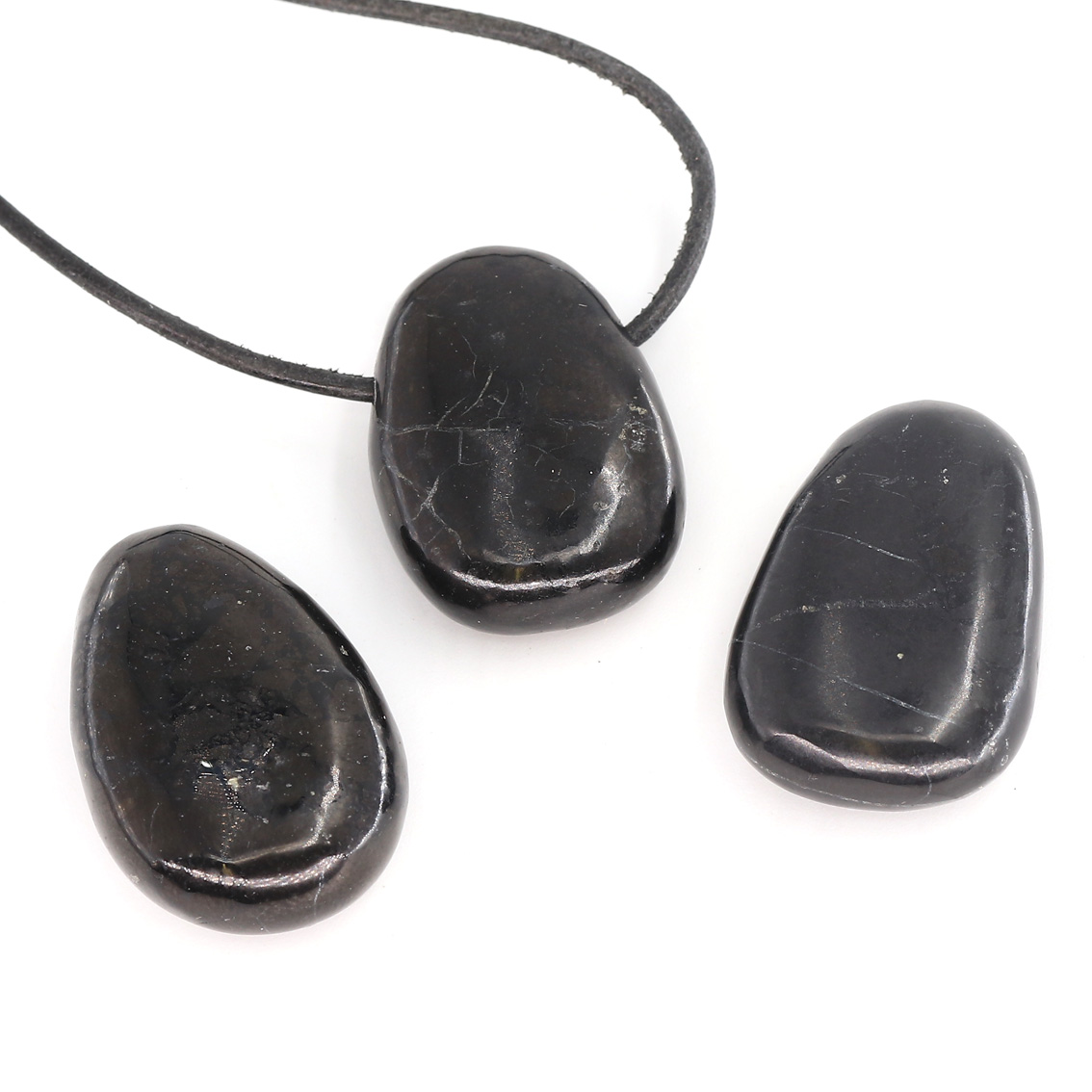 Bild von Schungit Nugget-Tropfen 20x30mm mit 3mm Loch Anhänger 