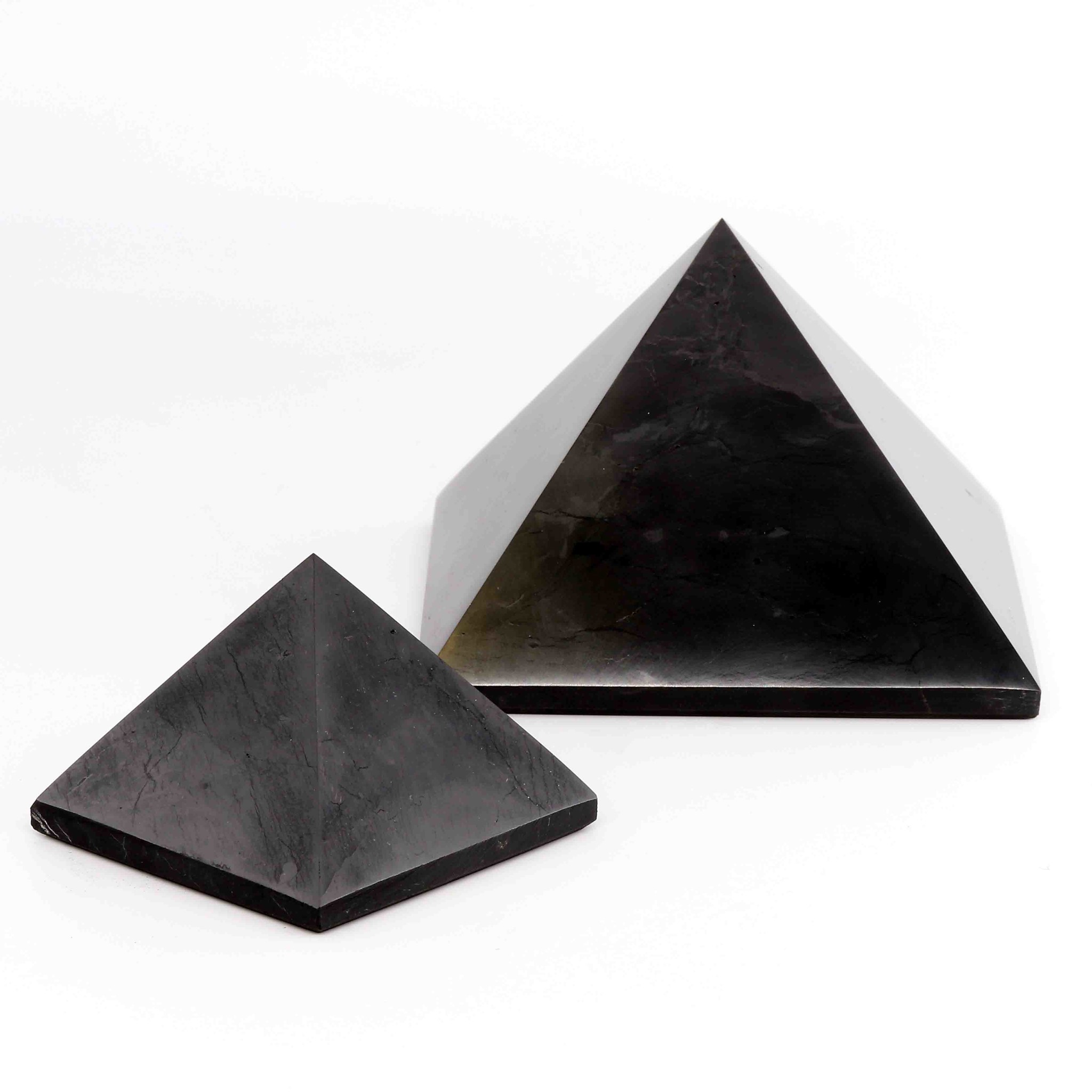 Bild von Schungit Pyramiden (glanz)