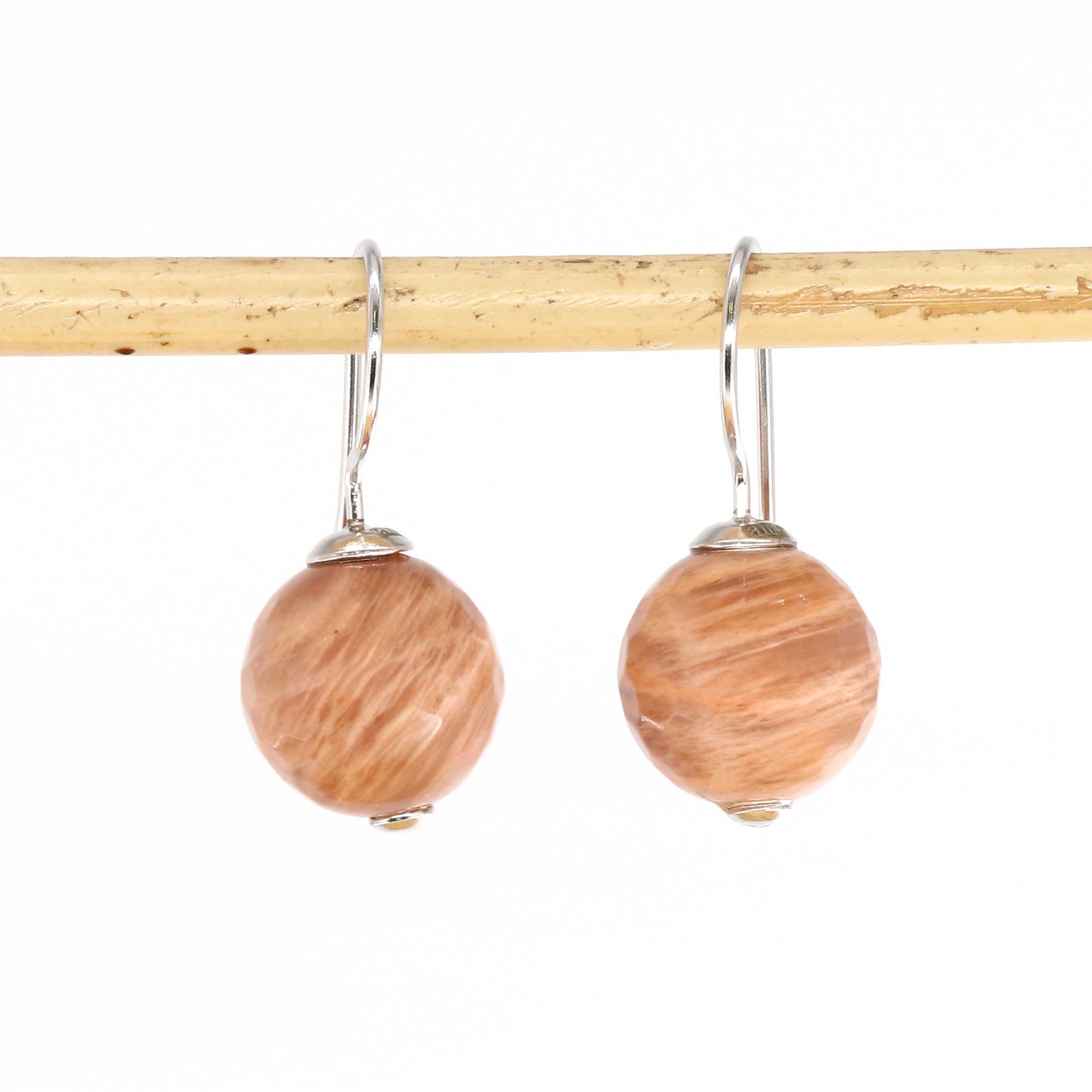 Bild von "Kugel". Sonnenstein. Ohrringe. Silber 925-rhodiniert