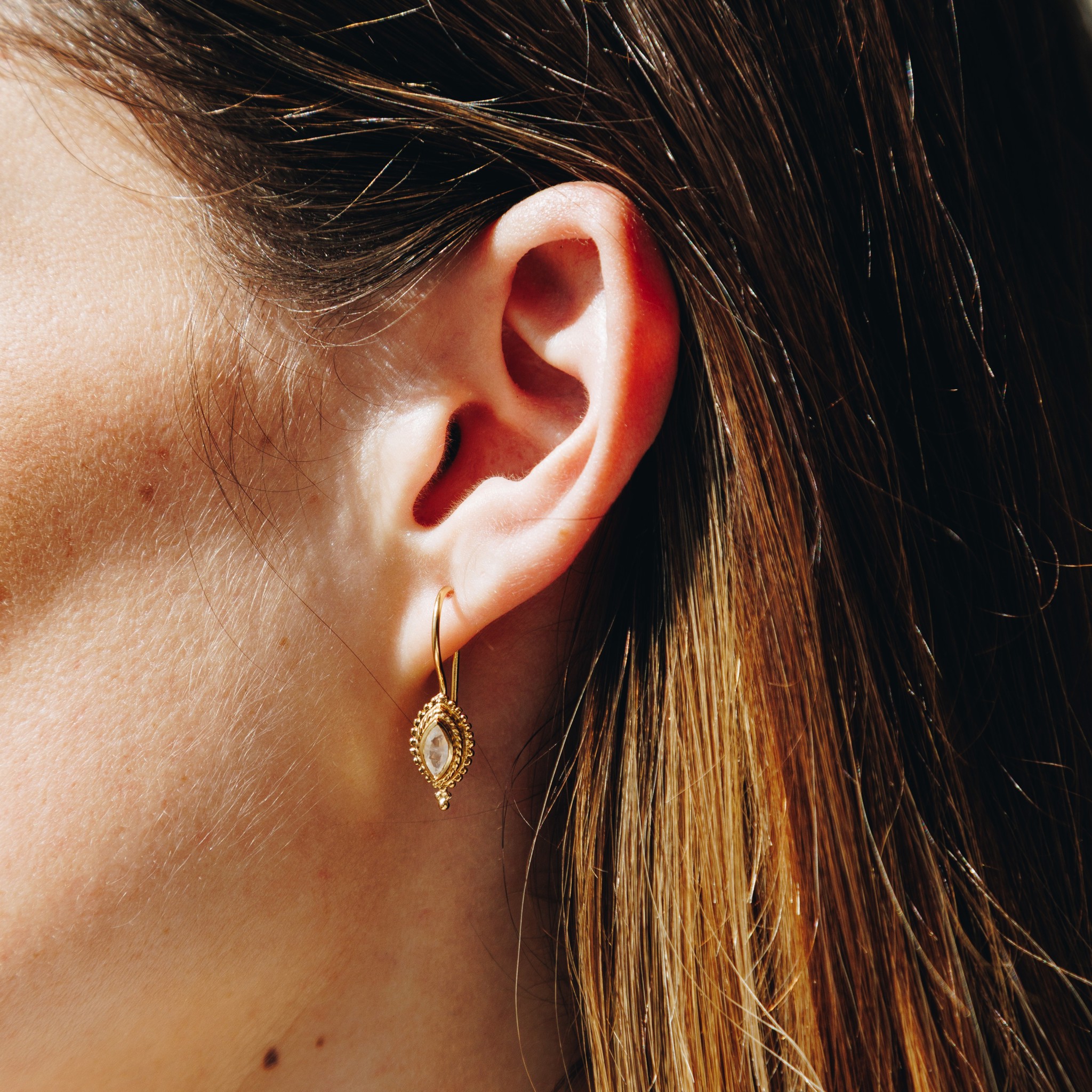 Bild von "Arabian drop". Mondstein. Ohrringe. Silber 925-Vergoldet