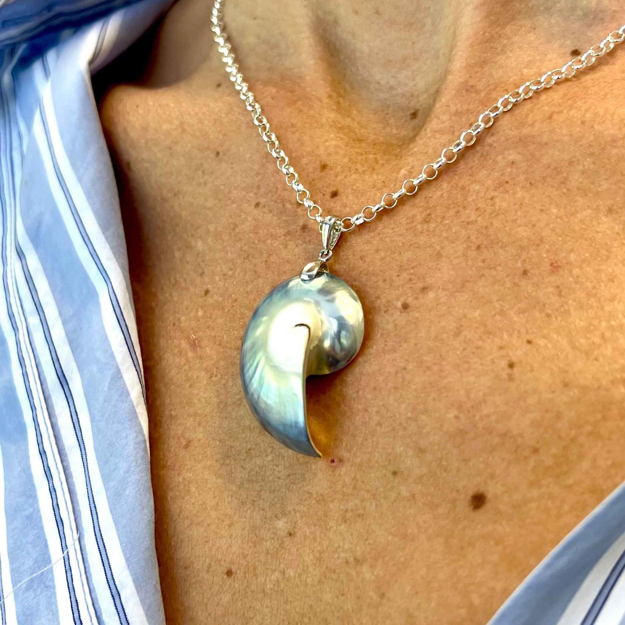 Perlmutt "Pinctada Maxima" 31-35mm Anhänger mit Silber Öse