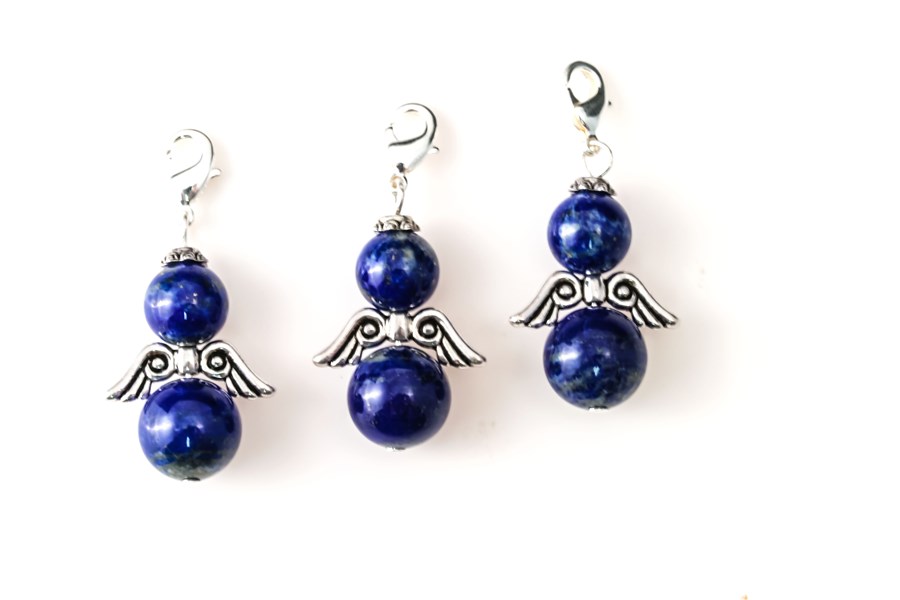 Bild von Charm Anhänger Lapis Engel klein mit Metallflügel, 10,12mm Kugeln